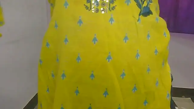 cutie-taara online show from November 11, 4:52 am