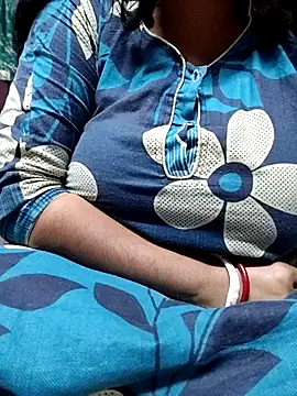 BERRY 00 online show from November 28, 9:45 am