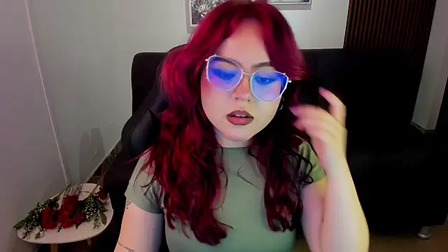 crimson tati  online show from September 13, 6:32 am