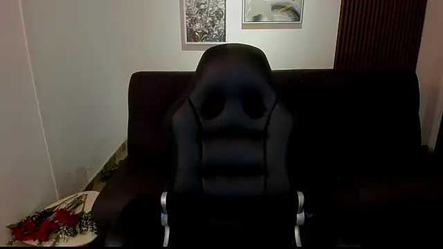 crimson tati  online show from September 16, 4:20 am