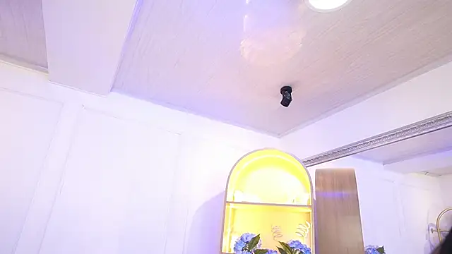 elasummer online show from January 19, 1:18 pm