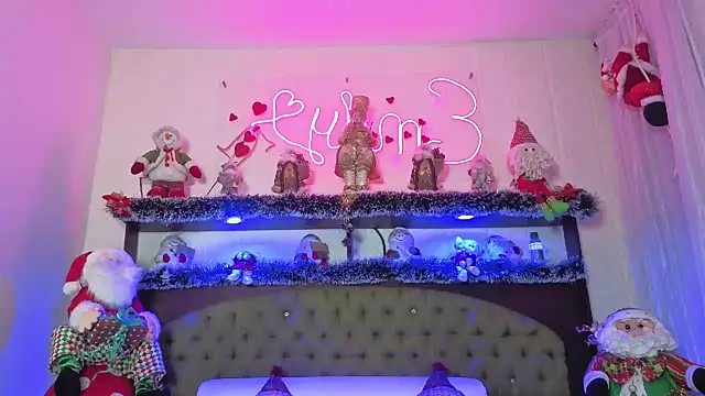 EMILY ROUSSE71 online show from December 21, 9:19 pm