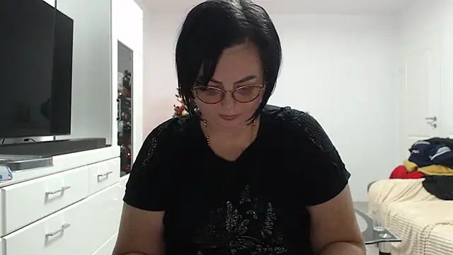 Amandamuller1982 online show from December 15, 9:42 pm