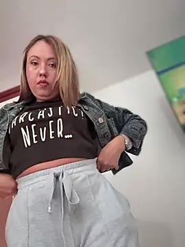 VIOLETA-25  online show from February 18, 3:55 pm