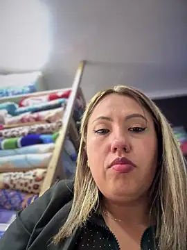 VIOLETA-25  online show from December 14, 8:47 pm