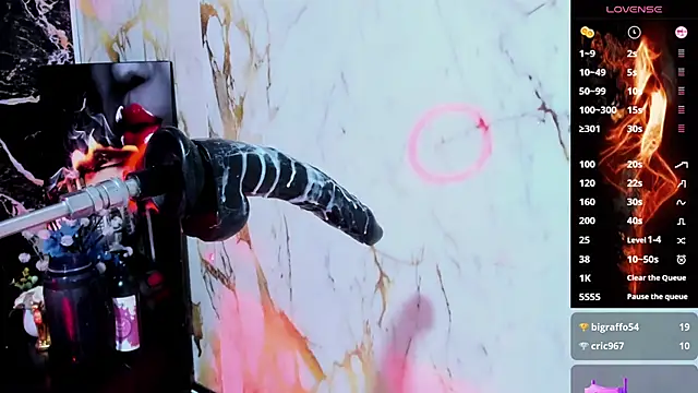 la mazona online show from December 19, 8:45 pm