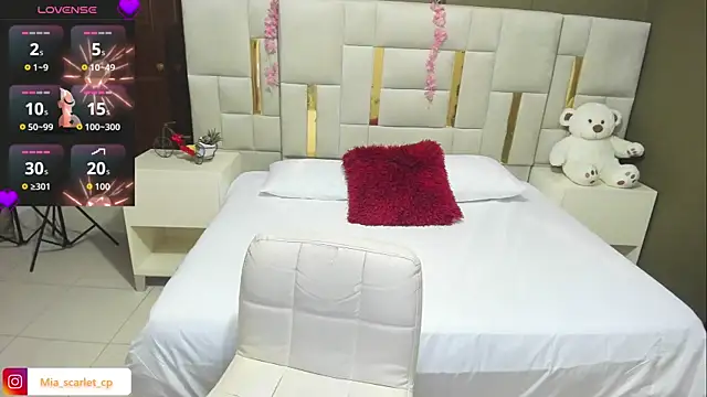 Mia scarlet69 online show from February 21, 12:28 pm