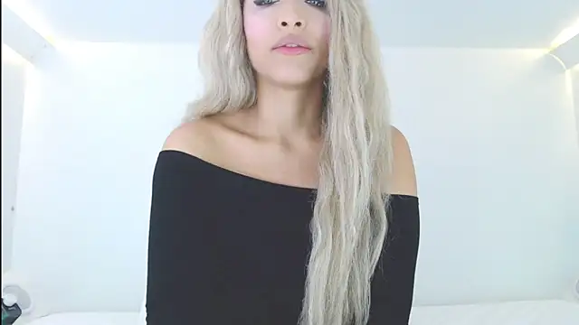 liadivina online show from November 25, 5:31 am