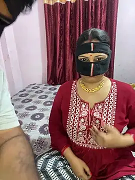 mickey love online show from February 25, 4:05 pm