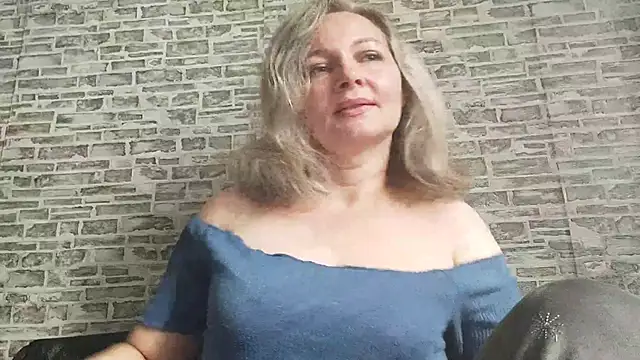 EdithManning online show from November 21, 7:54 am