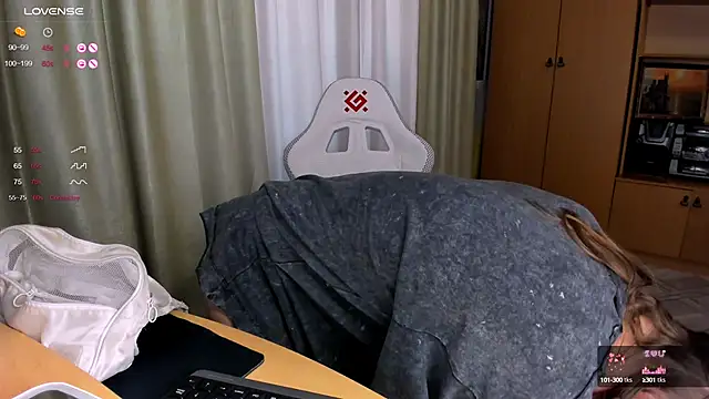 princessaalicc online show from October 11, 7:46 am