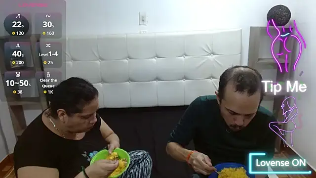 Candy and Jh0n online show from September 13, 12:57 pm