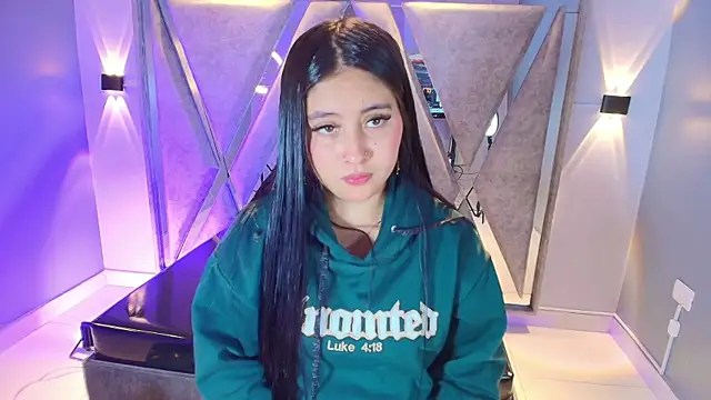 Annie9  online show from December 19, 3:54 am