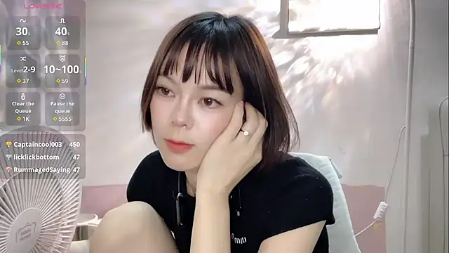 Linda-LL online show from October 19, 1:46 pm