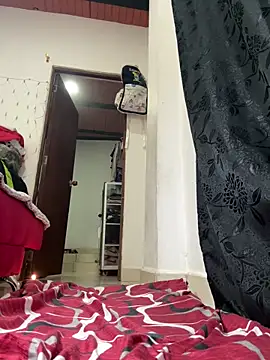 paisitahot1975 online show from February 16, 12:10 am