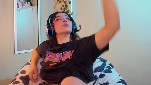 MadelineBenet online show from September 13, 11:57 pm