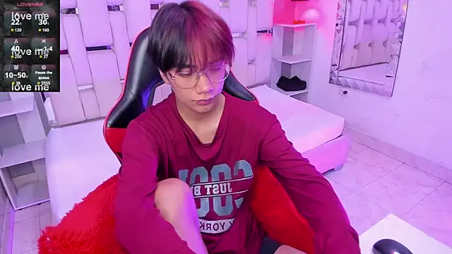 Eriol  online show from November 2, 11:46 am