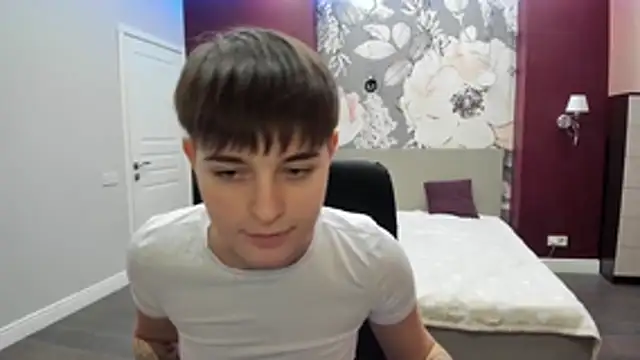 EmiliaYours online show from October 27, 2:34 pm