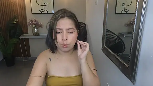 Sharlotte Milk online show from December 19, 11:13 am