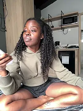 choclatepeaach online show from December 17, 6:56 pm