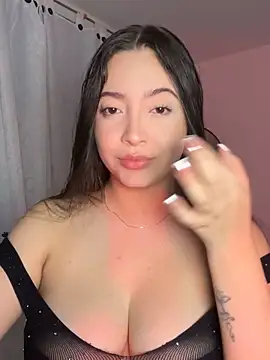 Snapshot of NathRossi chatting on October 18, 1:41 am NathRossi online show from October 18, 1:41 am