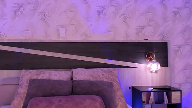 nicolle pierce online show from December 17, 3:49 pm