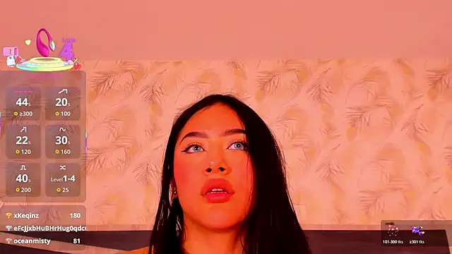 nicolle pierce online show from December 13, 7:53 pm