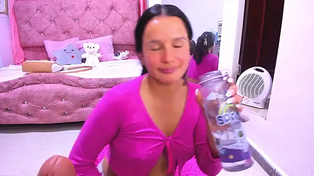 briandah  online show from November 14, 3:01 pm