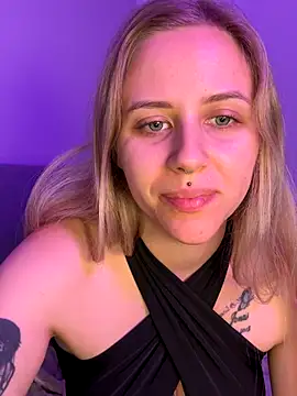 lunawolf21 online show from January 8, 7:34 am