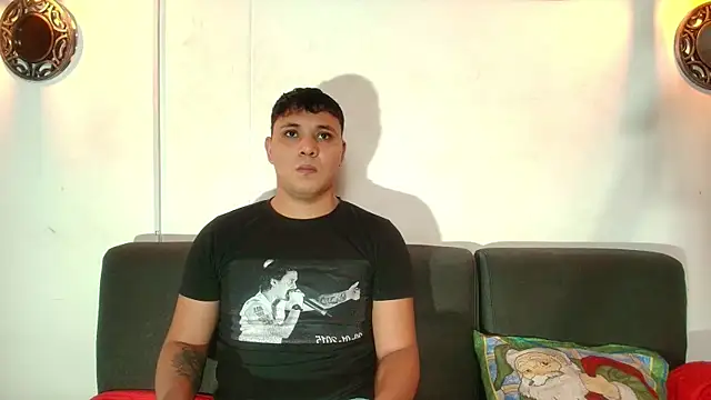 couple lovelyds online show from December 21, 9:08 pm