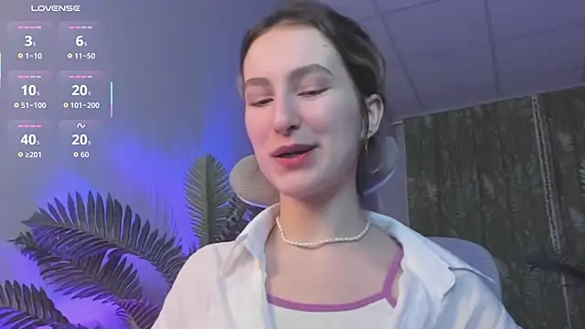 LuxRayi online show from January 16, 2:51 am