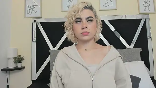 Snapshot of marian_pinzon chatting on September 16, 2:30 am marian pinzon online show from September 16, 2:30 am