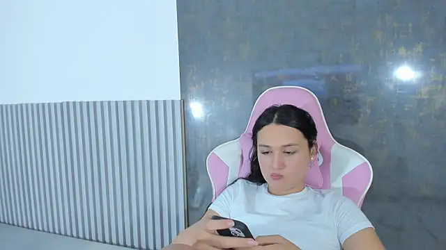 Snapshot of lana_boomer chatting on October 21, 8:02 pm lana boomer online show from October 21, 8:02 pm