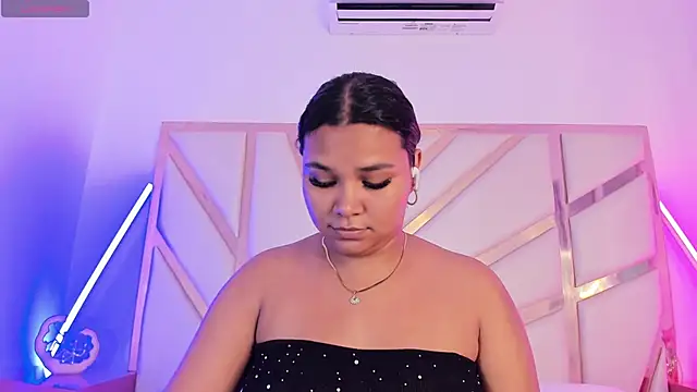 Carolina Evanss online show from November 25, 3:58 pm