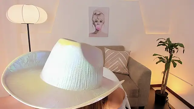 Catvalentine  online show from January 6, 2:04 am