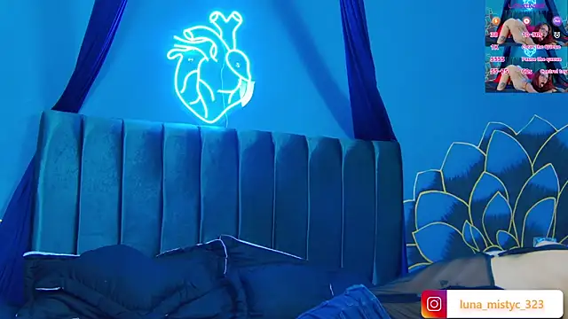 Lunamistyc online show from November 27, 8:23 pm