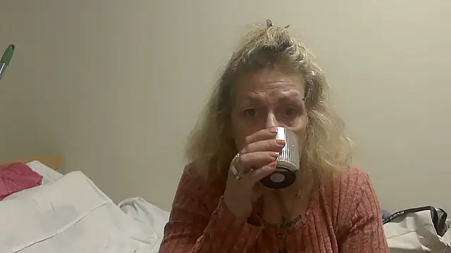 Latex shantie online show from October 6, 2:56 pm