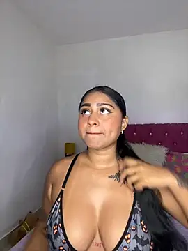 alinakiss online show from October 1, 10:15 pm