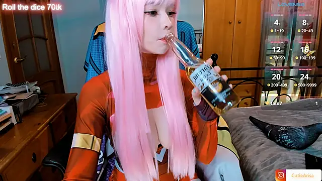 Snapshot of Lust_One_ chatting on October 19, 6:54 pm Lust One online show from October 19, 6:54 pm