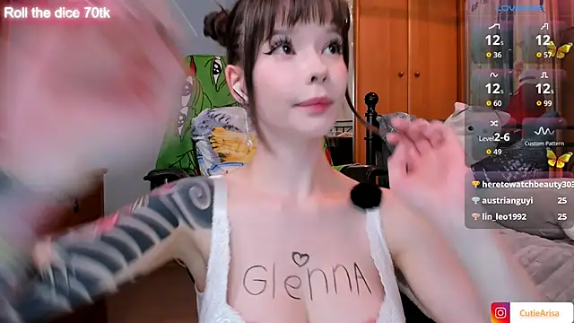 Snapshot of Lust_One_ chatting on October 10, 5:40 pm Lust One online show from October 10, 5:40 pm