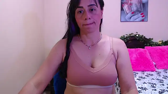 sara florez1 online show from December 3, 1:24 pm