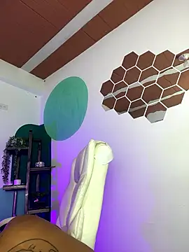 LollaByer online show from October 5, 10:04 pm