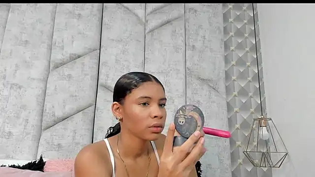 AshleyHill2 online show from December 14, 4:40 am