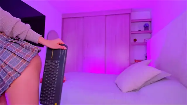 allana franco online show from December 4, 1:41 am