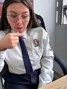 LIZ-06  online show from November 12, 6:39 pm