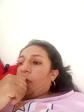 Snapshot of yaz_guzman chatting on September 14, 9:56 pm yaz guzman online show from September 14, 9:56 pm