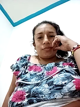 Snapshot of yaz_guzman chatting on September 25, 12:21 am yaz guzman online show from September 25, 12:21 am