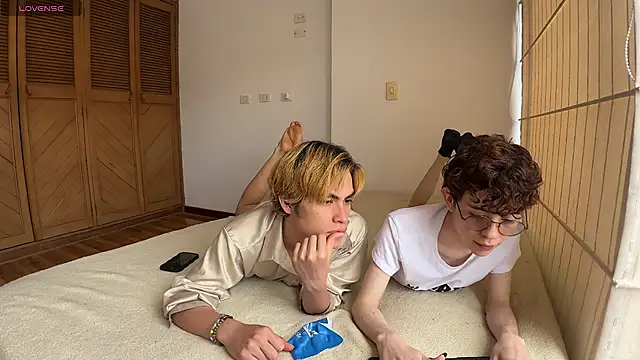 Snapshot of mapleg chatting on September 25, 6:17 pm mapleg online show from September 25, 6:17 pm
