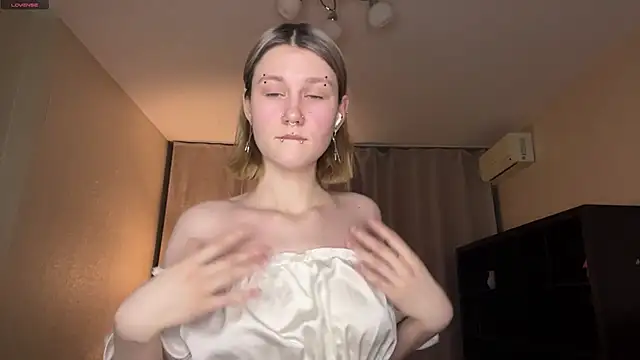 MoiraHavins online show from February 17, 5:12 pm