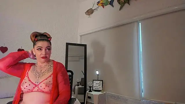 poisson ivy online show from September 12, 8:49 pm